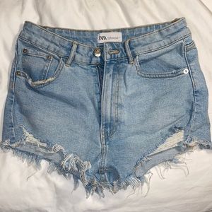 Light/Medium Wash Jeans